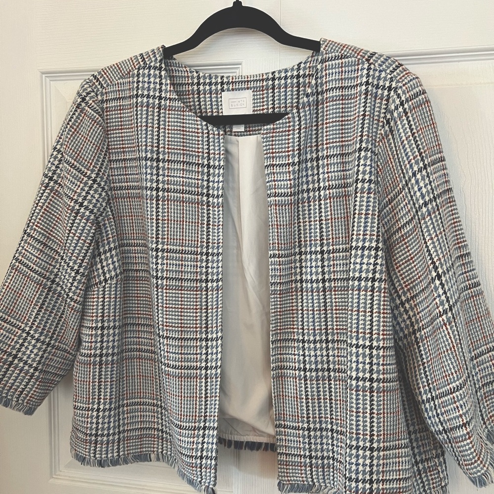 Cropped houndstooth fringe blazer